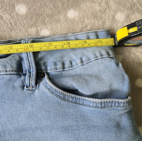 Royalty For Me Plus Size Blue Jean Shorts Cuffed Hem - Size 20 - Picture 6 of 10